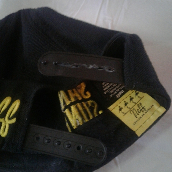 women's  Neff  beach hat adjustable flamingo design - Picture 4 of 5